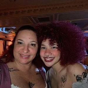 Meet your Posher, Carol